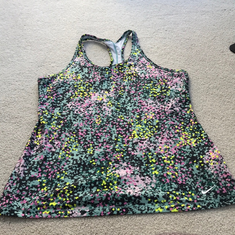 Nike workout tank size XL